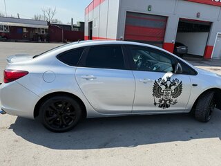 2013 Opel Astra J Рестайлинг, серебристый, 600000 рублей, вид 4