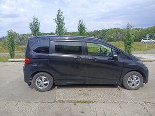 2010 Honda Freed I, чёрный, 1100000 рублей, вид 4