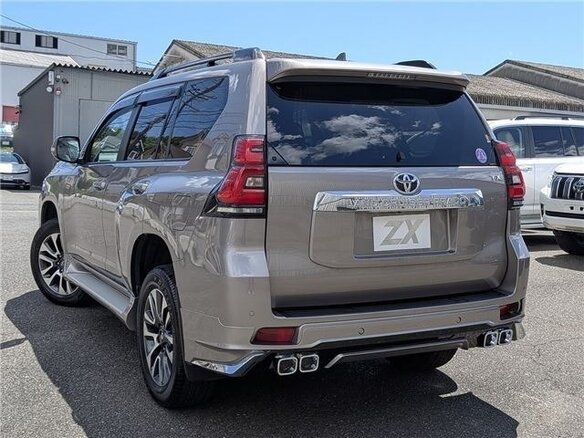 2023 Toyota Land Cruiser Prado 150 Series Рестайлинг 3, бежевый - вид 7
