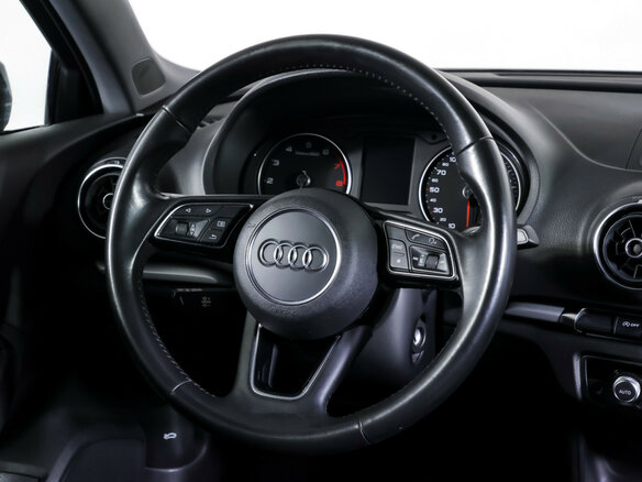 2019 Audi A3 III (8V) Рестайлинг, чёрный, 1590000 рублей - вид 12