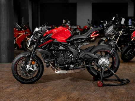 2020 MV Agusta Dragster 800, красный, 990000 рублей, вид 1