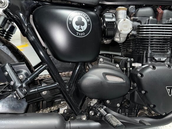 2019 Triumph Bonneville T120, чёрный, 1650000 рублей - вид 11
