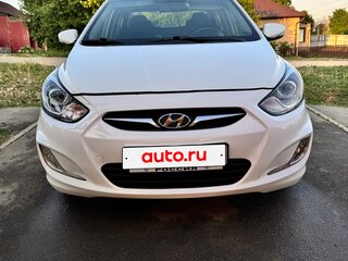 2011 Hyundai Solaris I, белый, 610000 рублей, вид 2