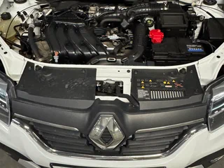 2022 Renault Logan Stepway II Рестайлинг, белый, 1375000 рублей, вид 5
