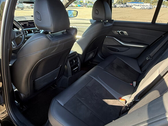 2021 BMW 3 серии 320i VII (G2x), чёрный, 3570000 рублей - вид 12