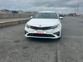 2018 Kia Optima IV Рестайлинг, белый, 1680000 рублей, вид 1
