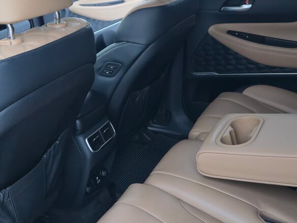 2021 Hyundai Santa Fe IV Рестайлинг, серый, 3700000 рублей - вид 17