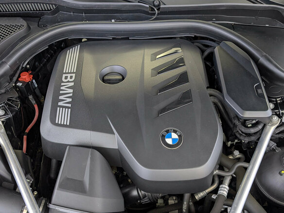 2023 BMW 5 серии 530i xDrive VIII (G60/G61/G68), чёрный, 6450000 рублей - вид 8