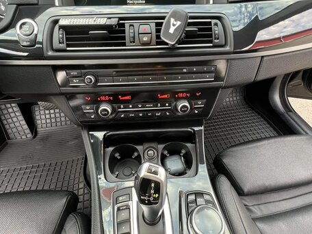 2013 BMW 5 серии 530d xDrive VI (F10/F11/F07) Рестайлинг, серый, 3100000 рублей, вид 4