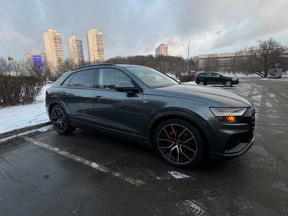 2020 Audi Q8 55 TFSI I (4M), серый - вид 5