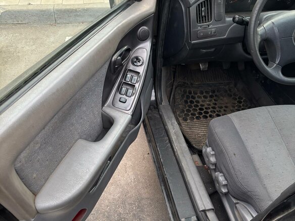 2004 Hyundai Elantra III (XD2) Рестайлинг, чёрный, 250000 рублей - вид 9