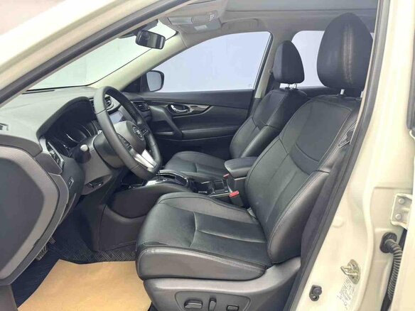 2023 Nissan X-Trail III Рестайлинг, белый, 1700000 рублей - вид 5