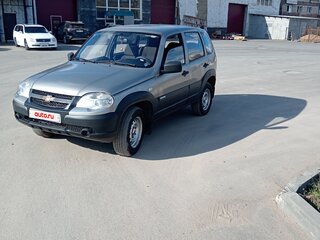 2012 Chevrolet Niva I Рестайлинг, серый, 375000 рублей, вид 2