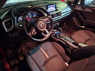 2018 Mazda 3 III (BM) Рестайлинг, красный, 1400000 рублей, вид 3
