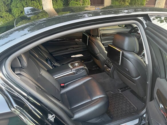 2010 BMW 7 серии Long 750Li xDrive V (F01/F02/F04), чёрный, 2100000 рублей - вид 8