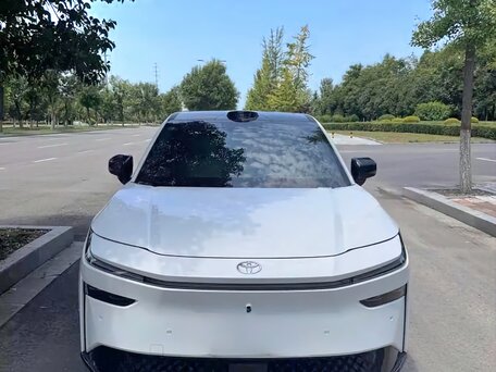 2026 Toyota bZ3X 58.3 kWh, белый, 2870000 рублей, вид 3