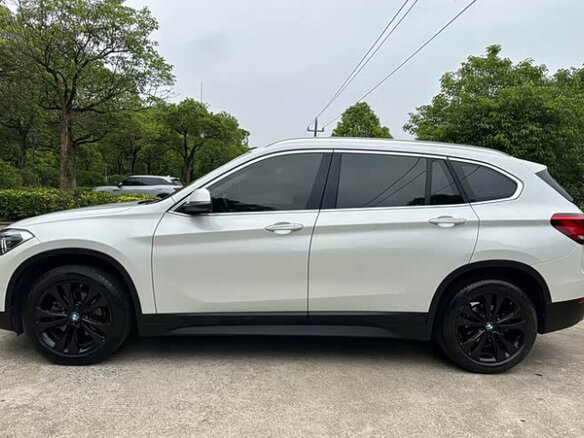 2021 BMW X1 20Li sDrive II (F48) Рестайлинг, белый - вид 6
