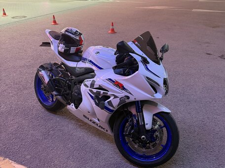 2018 Suzuki GSX-R 1000, белый, 2200000 рублей, вид 1