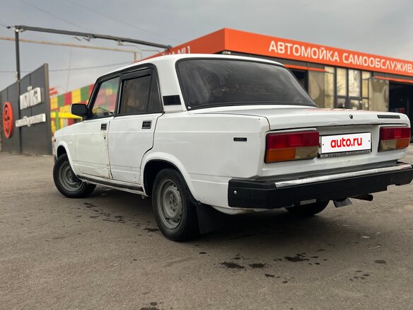 2004 Lada (ВАЗ) 2107, белый, 125000 рублей - вид 3