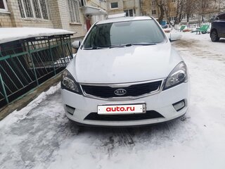 2011 Kia Ceed I Рестайлинг, белый, 850000 рублей, вид 2