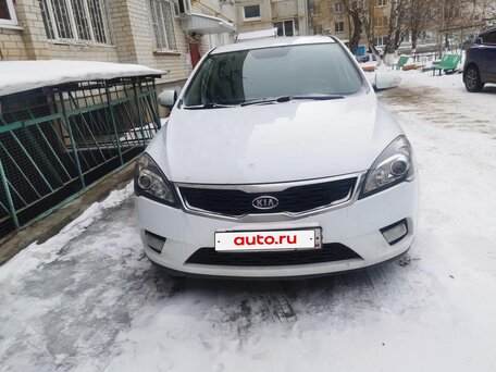 2011 Kia Ceed I Рестайлинг, белый, 850000 рублей, вид 2