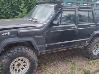 1992 Jeep Cherokee II (XJ), чёрный, 275000 рублей, вид 3