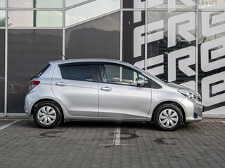 2012 Toyota Vitz III (XP130), серый, 900000 рублей, вид 5