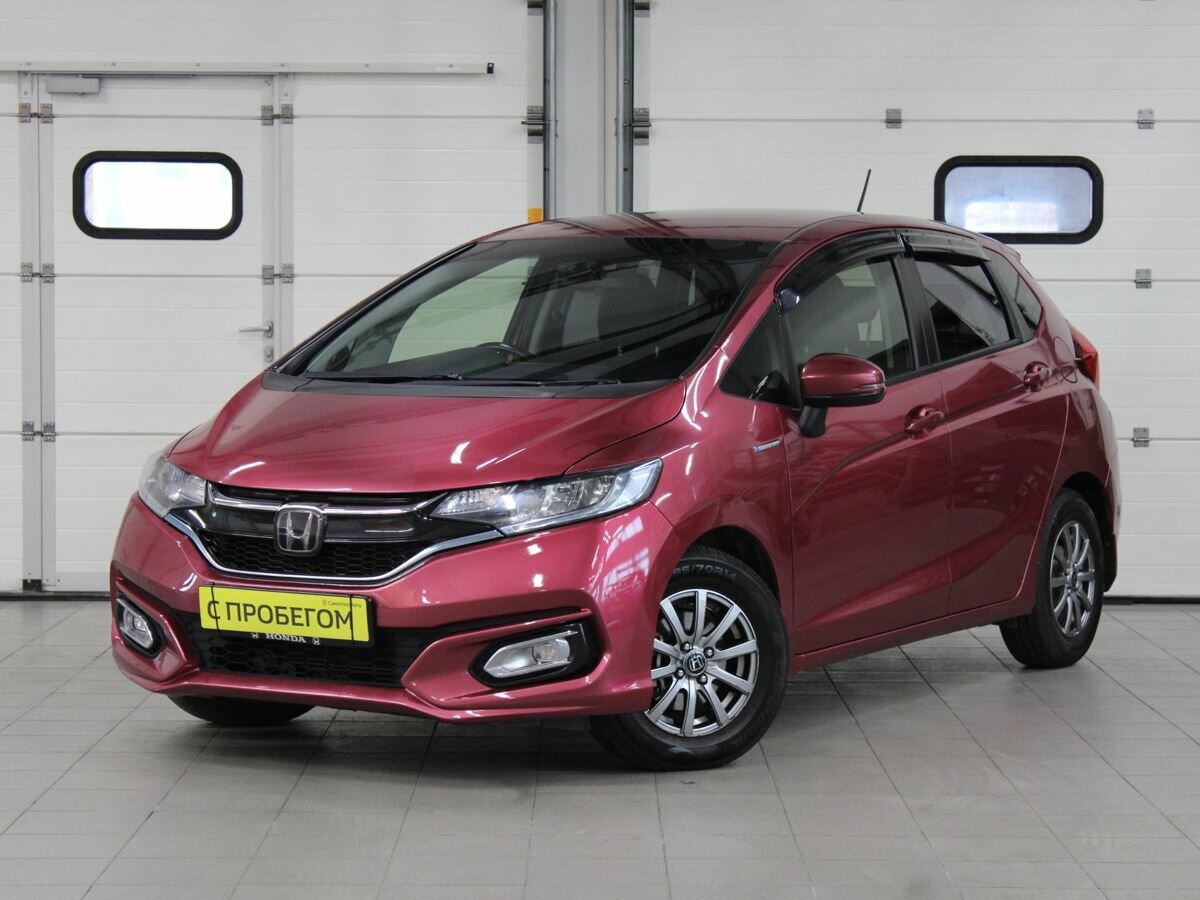 Открыть фотографии: Honda Fit III Рестайлинг