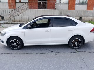 2011 Volkswagen Polo V, белый, 410000 рублей, вид 2