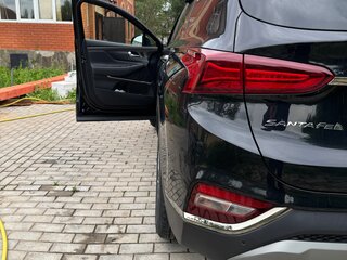 2020 Hyundai Santa Fe IV Рестайлинг, чёрный, 3249900 рублей, вид 4