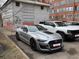 2020 Ford Mustang VI Рестайлинг, серебристый, 1990000 рублей, вид 1