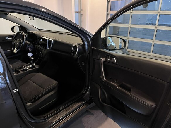 2021 Kia Sportage IV Рестайлинг, серый, 2540000 рублей - вид 26