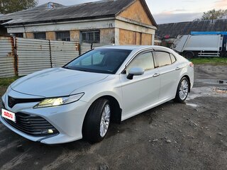 2018 Toyota Camry VIII (XV70), белый, 3000000 рублей, вид 1