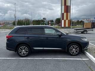 2018 Mitsubishi Outlander III Рестайлинг 2, синий, 2050000 рублей, вид 4