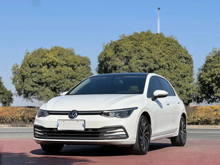2022 Volkswagen Golf VIII, белый, 1547007 рублей, вид 2