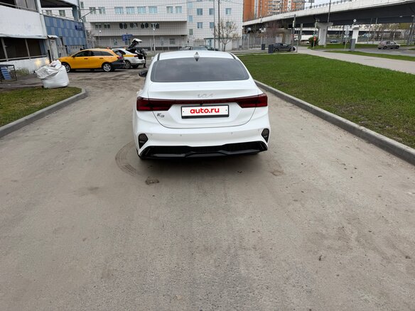 2021 Kia K3 II Рестайлинг, белый, 1840000 рублей - вид 6