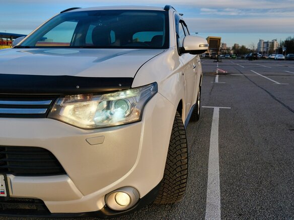 2014 Mitsubishi Outlander III, белый, 1680000 рублей - вид 20