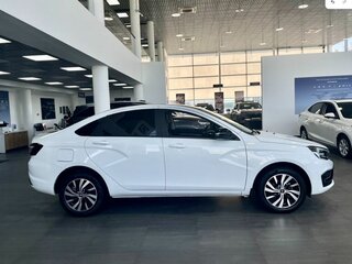 2025 Lada (ВАЗ) Vesta I Рестайлинг (NG), белый, 1539900 рублей, вид 4