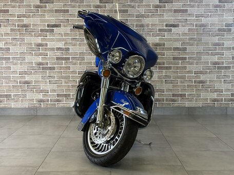 2010 Harley-Davidson Electra Glide, синий, 912000 рублей, вид 4
