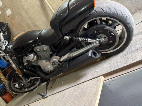 2012 Harley-Davidson V-Rod Muscle, чёрный, 1400000 рублей, вид 3