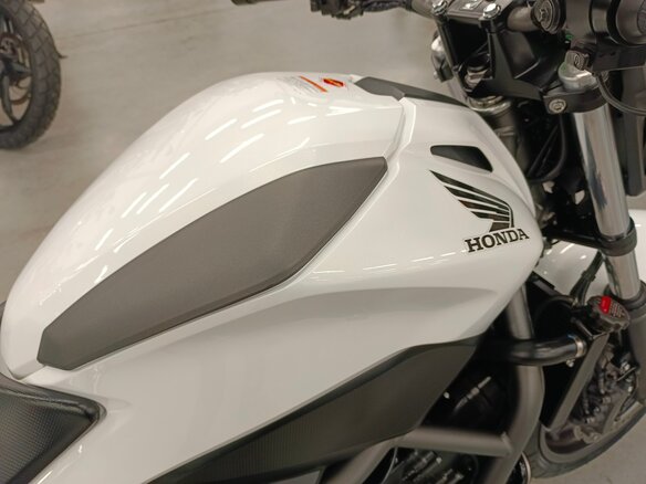 2013 Honda NC 700S, белый, 450000 рублей - вид 18