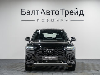 2025 Audi Q5 L 45 TFSI II (FY) Рестайлинг, чёрный, 5890000 рублей, вид 4