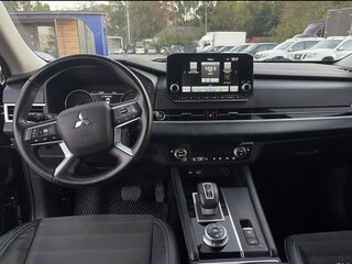 2021 Mitsubishi Outlander IV, чёрный, 2950000 рублей, вид 5