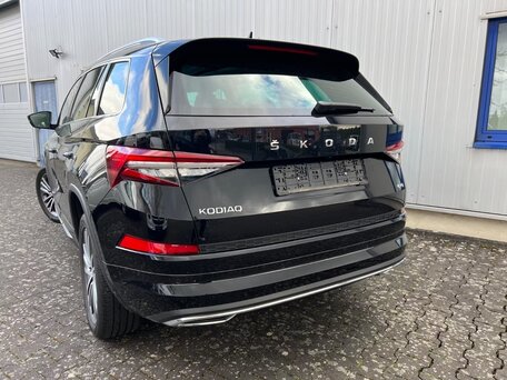2023 Skoda Kodiaq I Рестайлинг, чёрный, 4183000 рублей, вид 4