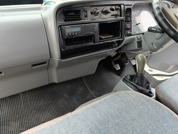 1994 Fuso (Mitsubishi) Canter, белый, 1650000 рублей - вид 6