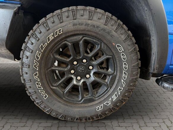 2025 Ram 1500 Crew Cab V Рестайлинг, синий, 5954000 рублей - вид 9