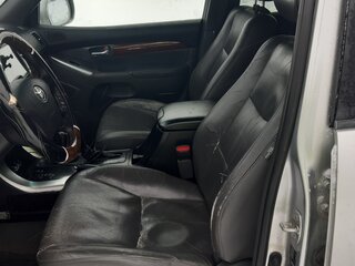 2007 Toyota Land Cruiser Prado 4-speed 120 Series Рестайлинг, серебристый, 1600000 рублей, вид 5