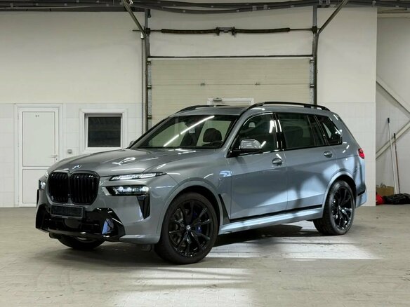 2026 BMW X7 40i I (G07) Рестайлинг, серый, 16490000 рублей