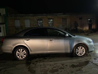 2008 Toyota Avensis II Рестайлинг, серебристый, 850000 рублей, вид 2