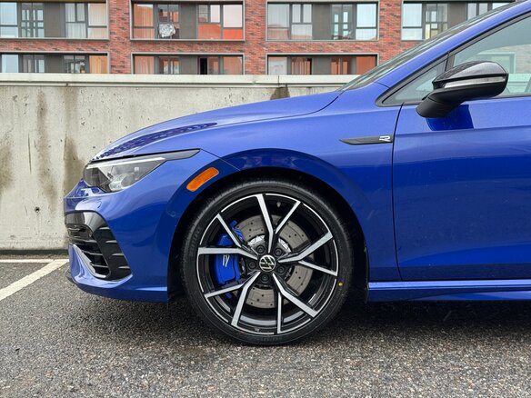 2021 Volkswagen Golf R VIII, синий, 3800000 рублей - вид 14